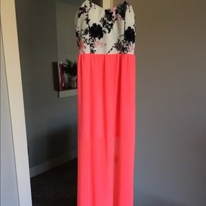 Maxi dress